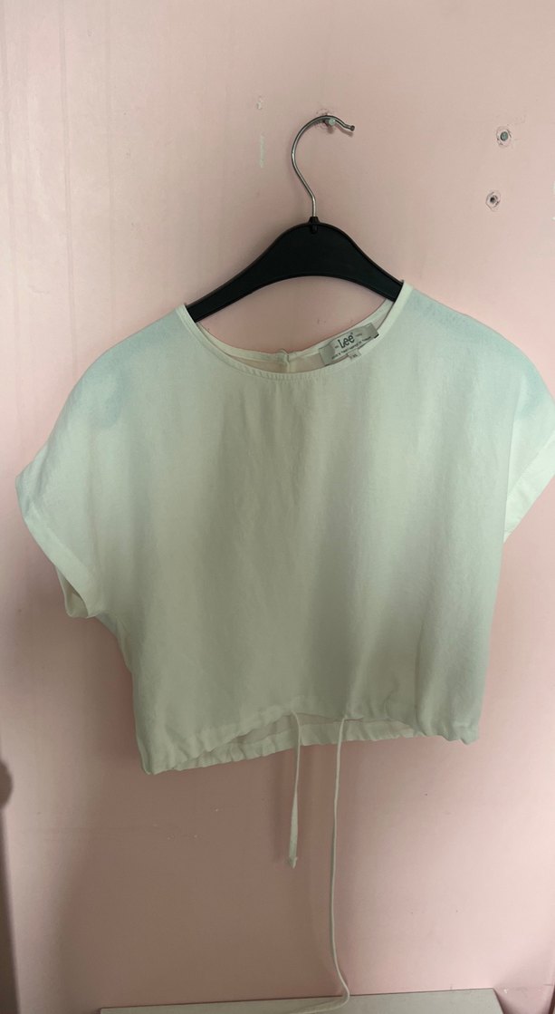 Beyaz Kısa Kollu Crop Top - Görsel 2