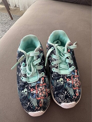 Adidas spor ayakkabı