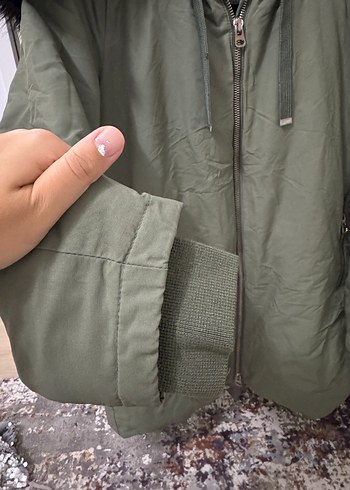 Zara Kürk Detaylı Haki Kadın Kışlık Mont - Görsel 5