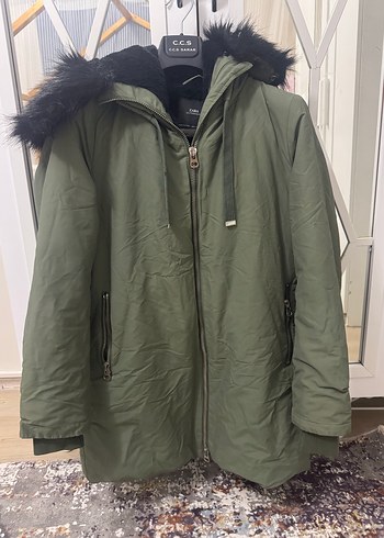 Zara Kürk Detaylı Haki Kadın Kışlık Mont - Görsel 3