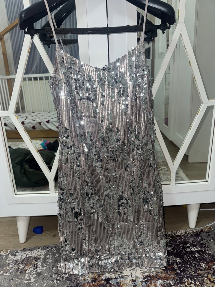 İşlemeli Gri Uzun Abiye Elbise - Görsel 2