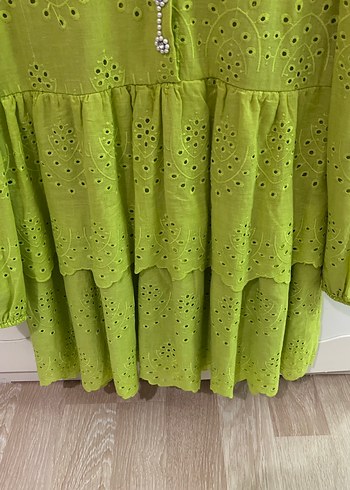 Düğmeli Nakışlı Yeşil Kısa Tunik - Görsel 4