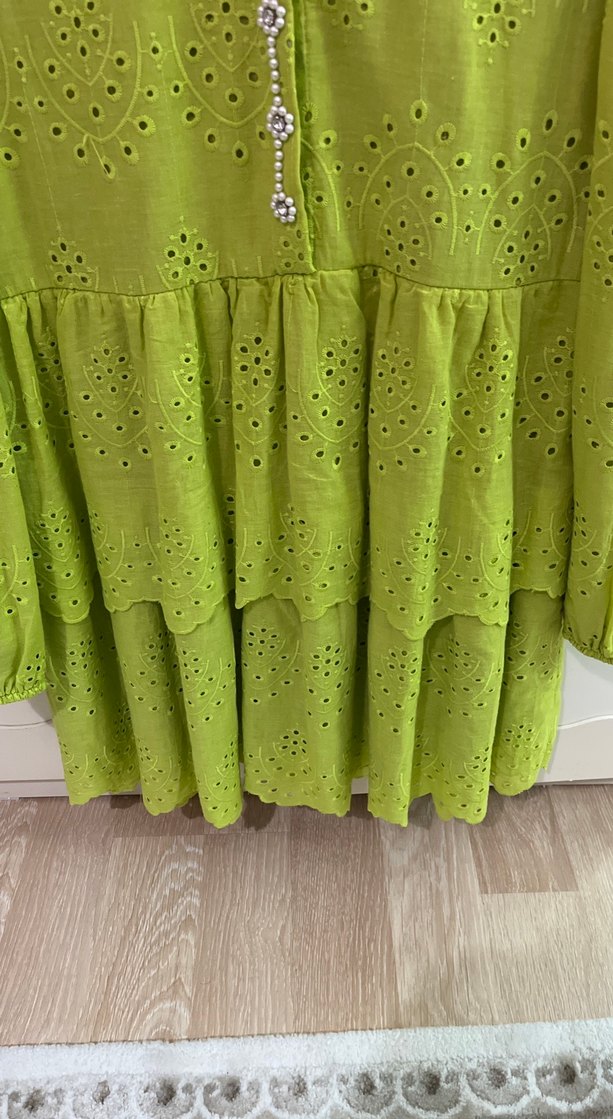 Düğmeli Nakışlı Yeşil Kısa Tunik - Görsel 4