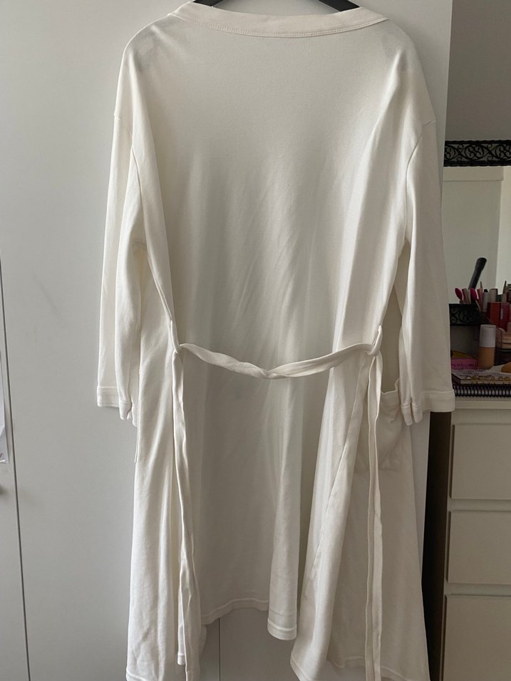 Uzun Kollu Beyaz Midi Kadın Sabahlık - Görsel 2