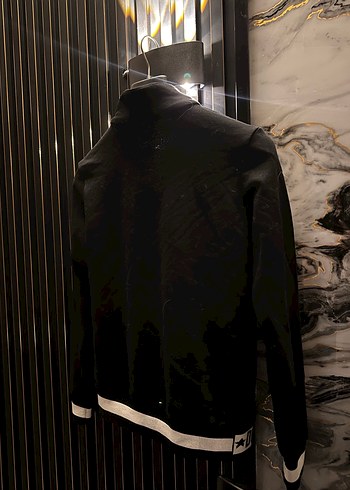 Siyah Fermuarlı Yüksek Yakalı hırka - Görsel 4