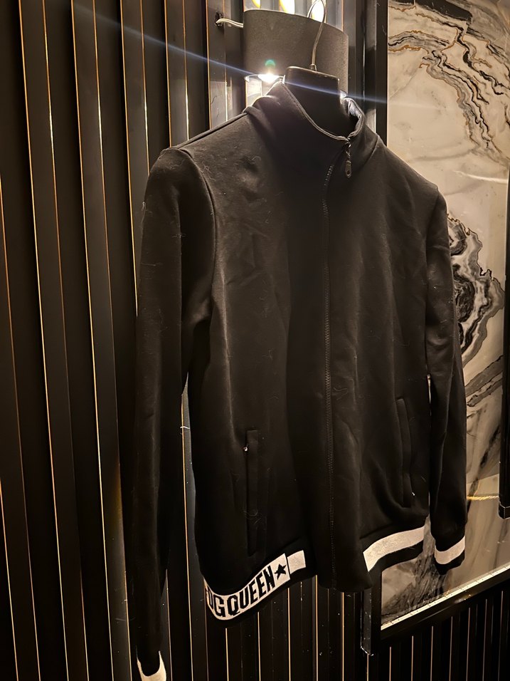 Siyah Fermuarlı Yüksek Yakalı hırka - Görsel 2