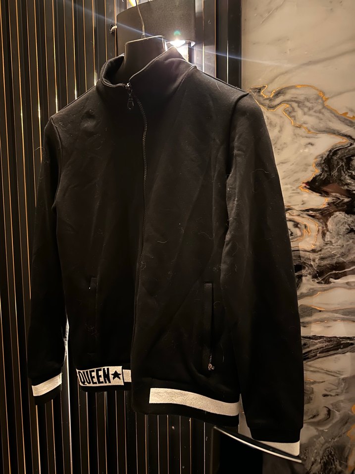 Siyah Fermuarlı Yüksek Yakalı hırka - Görsel 3