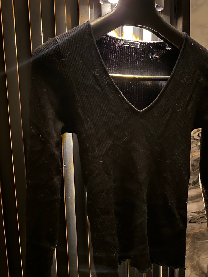 V Yaka Siyah kalın Triko Kazak - Görsel 3