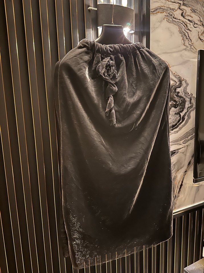 Siyah simli tasarım Etek - Görsel 2