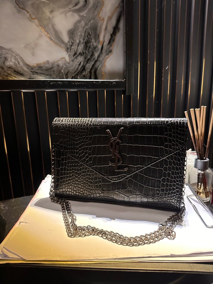 Yılan Derisi Desenli Zincir Detaylı - Görsel 4