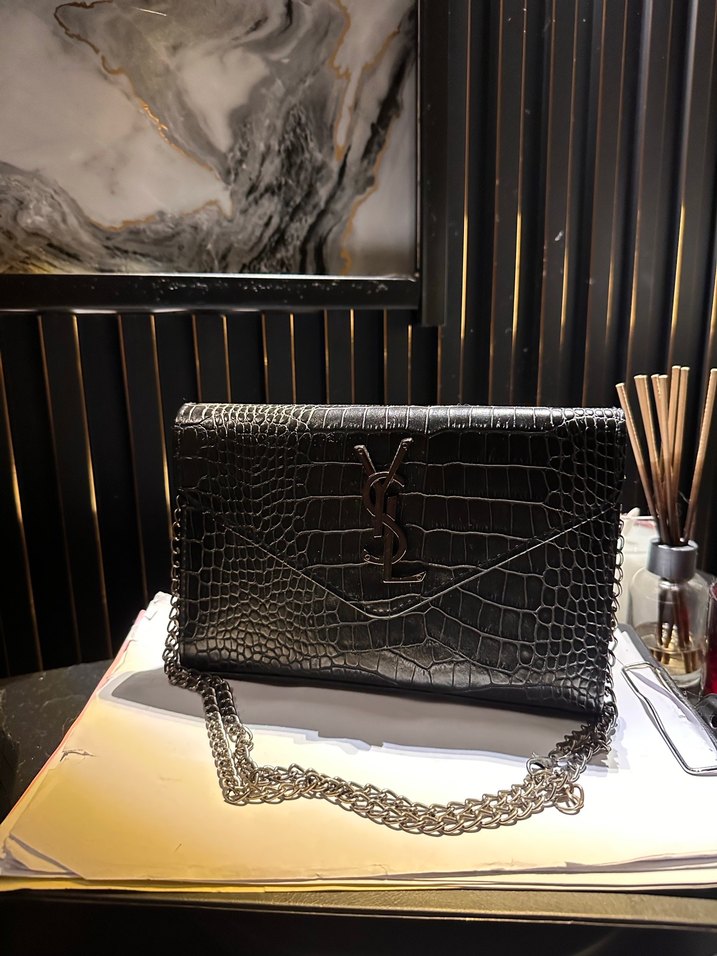 Yılan Derisi Desenli Zincir Detaylı - Görsel 5