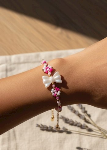 Pembe Boncuklu Fiyonk Detaylı Bileklik