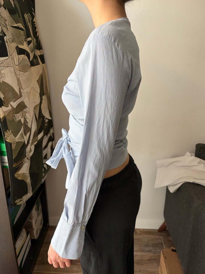 Gri V Yaka Kuşaklı Kadın Gömlek - Görsel 2