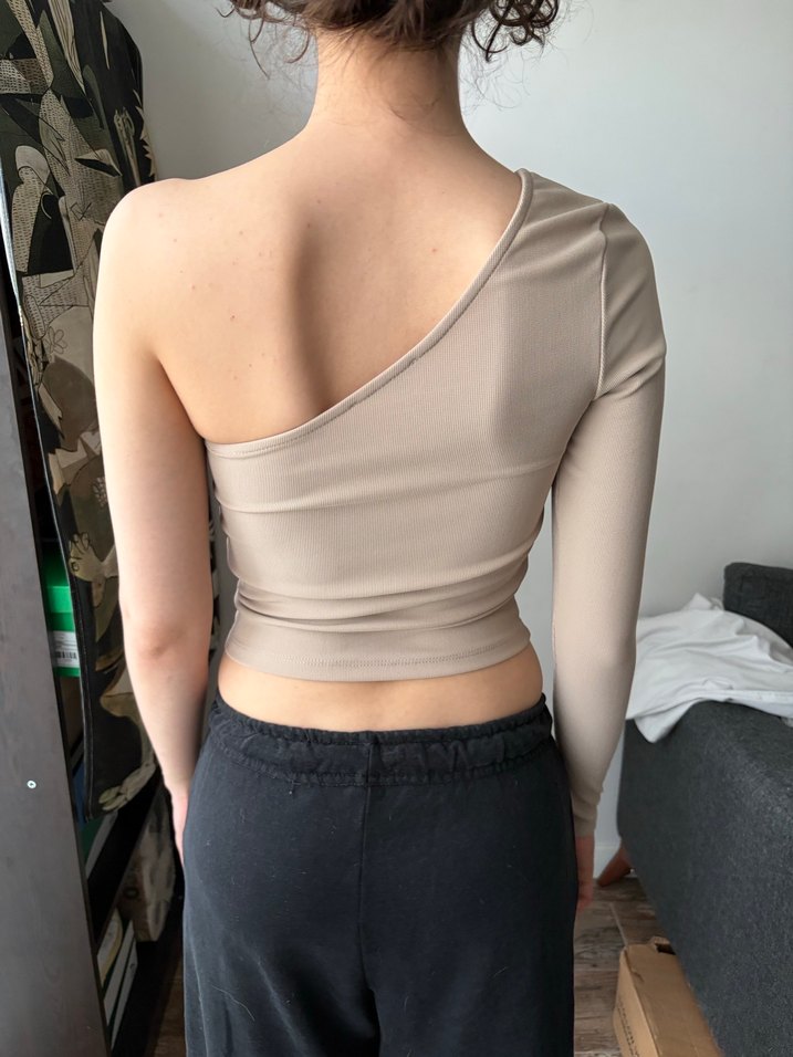 Bej Tek Omuz Uzun Kollu Bluz - Görsel 2