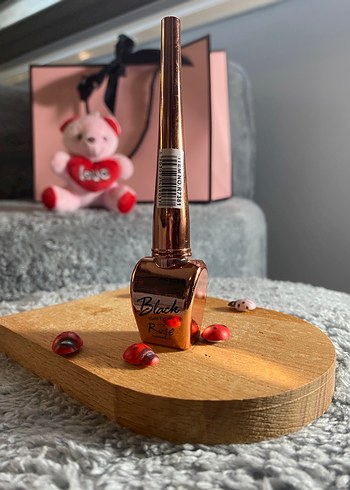 Siyah Likit Eyeliner - Görsel 3