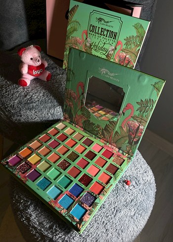 Canlı Renklerde Çok Renkli Far Paleti - Görsel 3