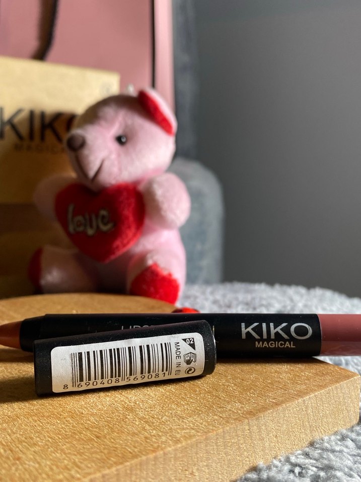 Koyu Kırmızı Ruj Kalemi-02 - Görsel 3