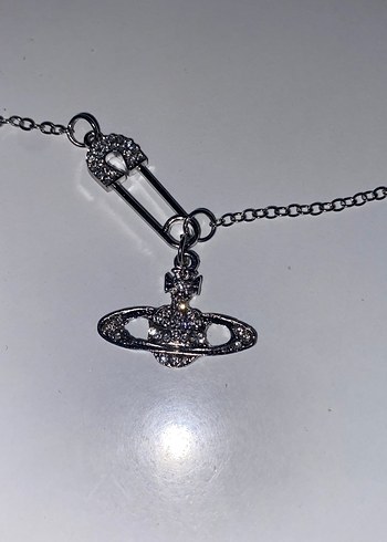 Vivienne Westwood Kolye