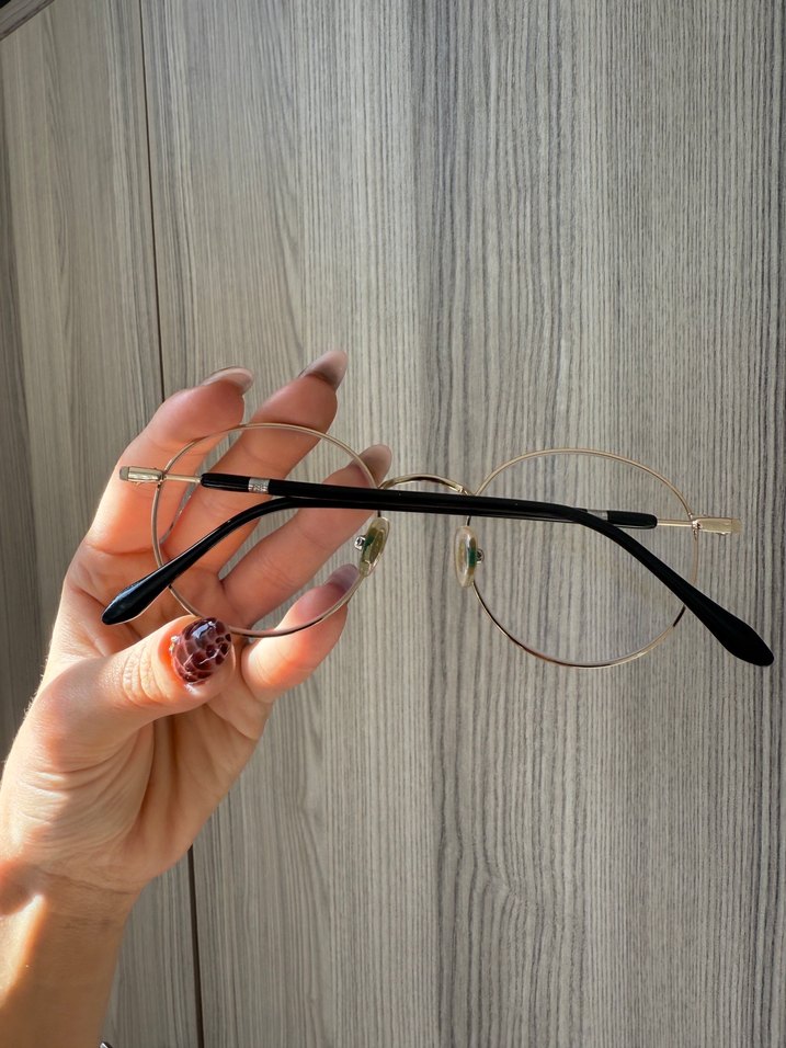 Klasik Kadın Gözlüğü - Görsel 4