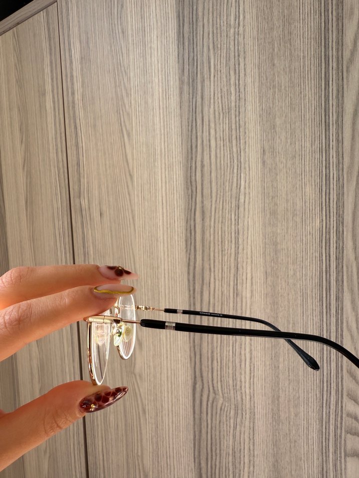 Klasik Kadın Gözlüğü - Görsel 5