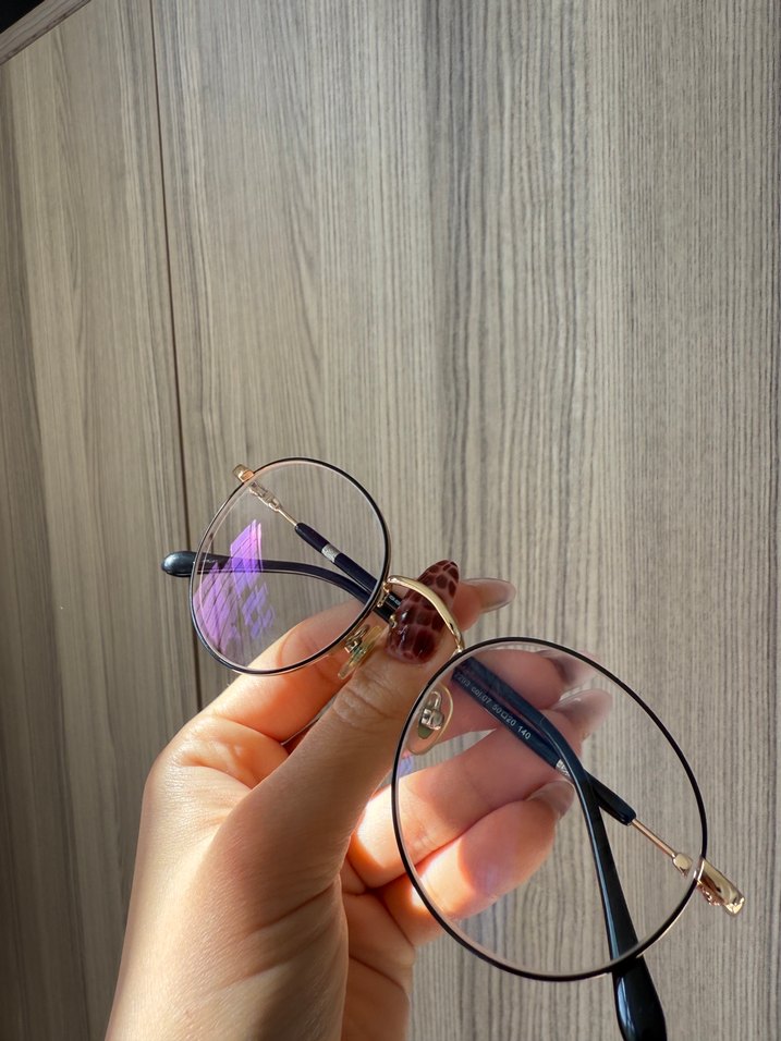 Klasik Kadın Gözlüğü - Görsel 3