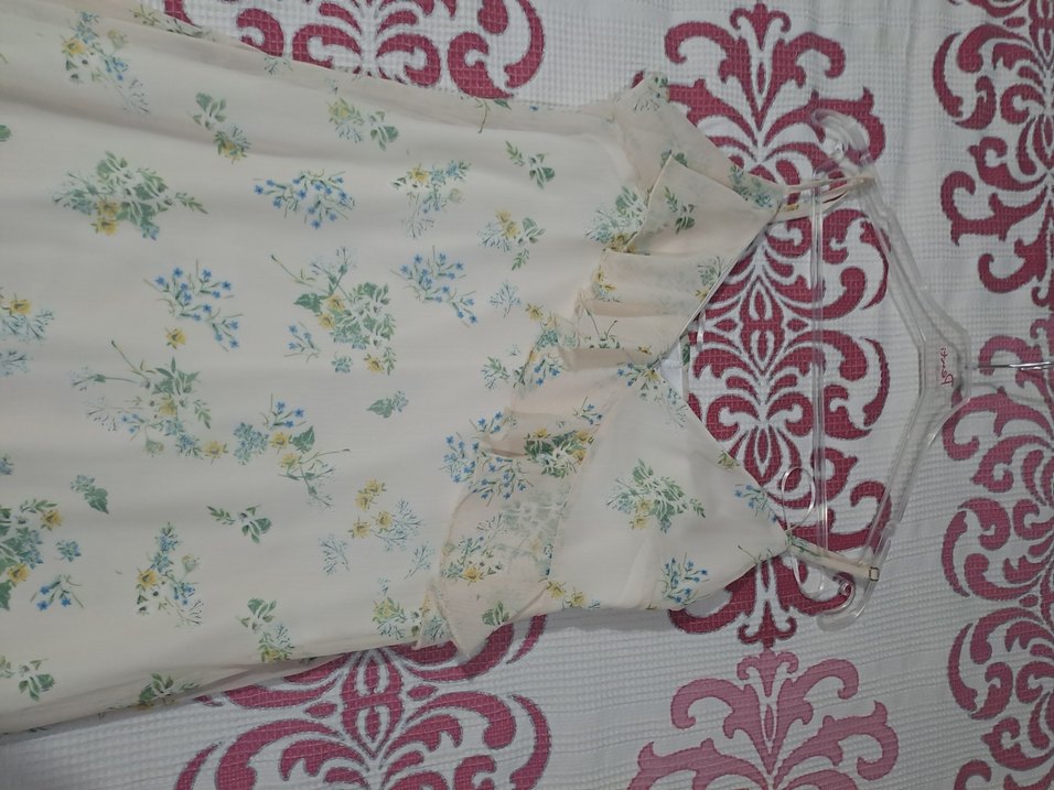 Beyaz Çiçek Desenli Uzun Askılı Elbise - Görsel 5