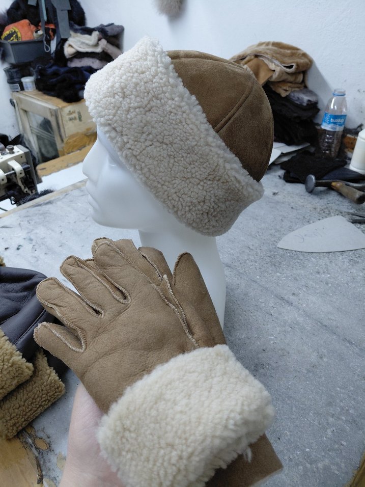 Hakiki Kuzu Deri Şapka & Eldiven Kombin - Görsel 2