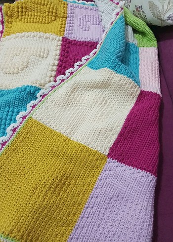 Çok Renkli Örgü Çocuk Battaniyesi - Görsel 4