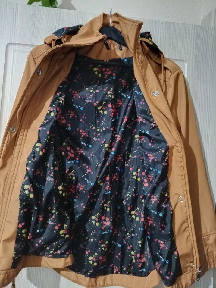 Bej Kemerli Kadın yağmurluk - Görsel 4