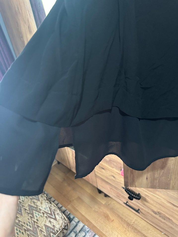 Piliseli Siyah Uzun Kollu Kadın Bluz - Görsel 3