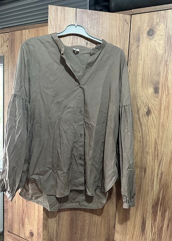 Gri V Yaka Düğmeli Keten Kadın Gömlek - Görsel 2