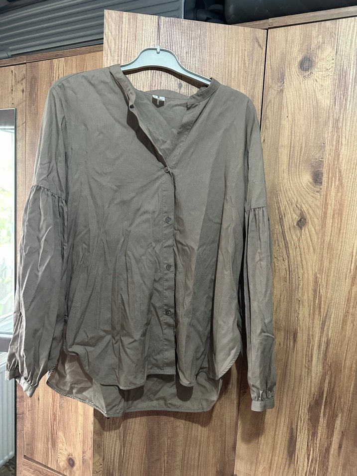 Gri V Yaka Düğmeli Keten Kadın Gömlek - Görsel 2