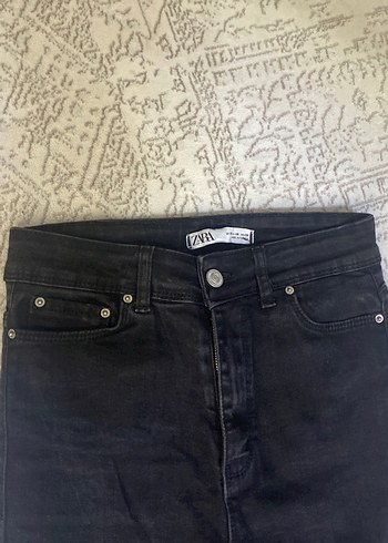 Zara Siyah Dar Kesim Midi Boy Kadın Kot Pantolon