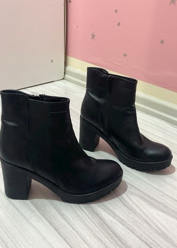 Siyah Kadın Topuklu Bot - Goth Tarzı - Görsel 2