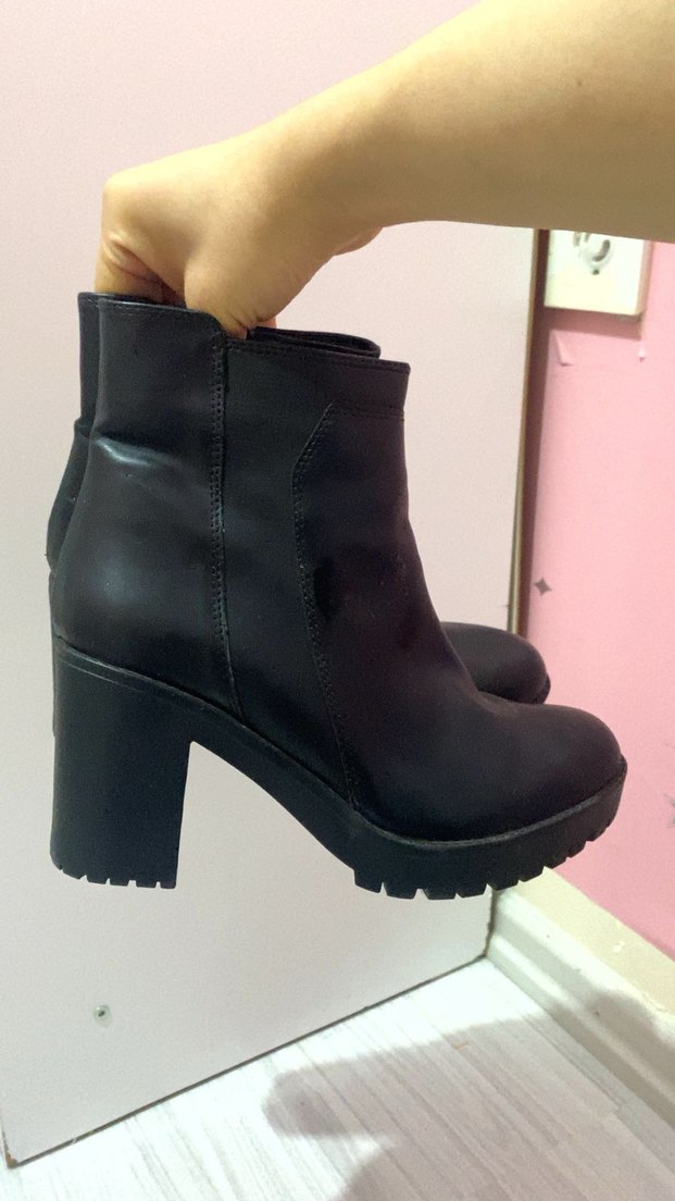 Siyah Kadın Topuklu Bot - Goth Tarzı - Görsel 3