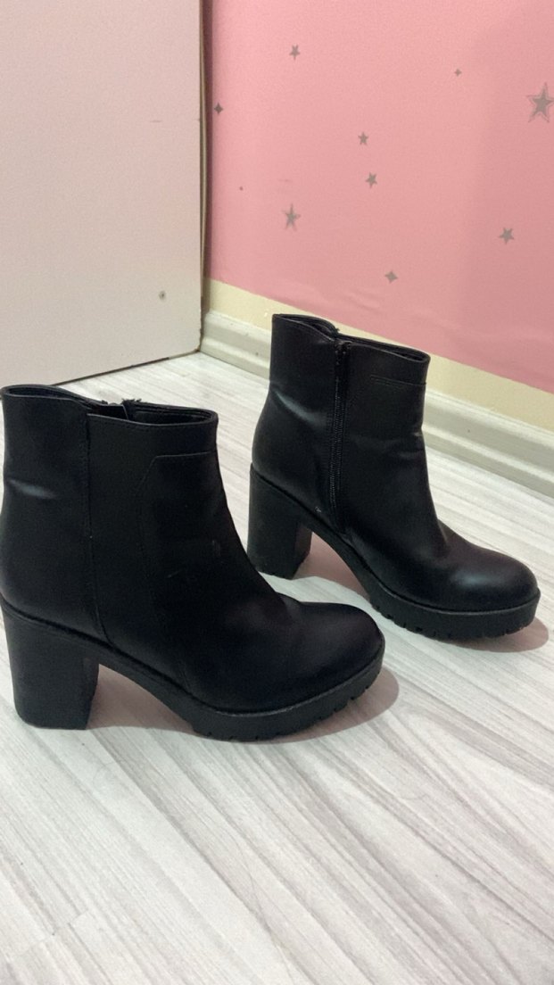 Siyah Kadın Topuklu Bot - Goth Tarzı - Görsel 2