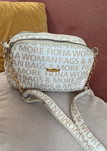 Zincir Detaylı Beyaz Baskılı Kadın Çanta - Görsel 2