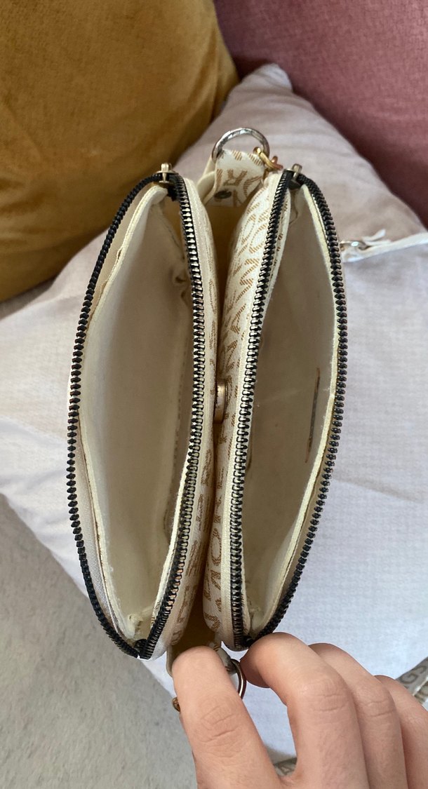 Zincir Detaylı Beyaz Baskılı Kadın Çanta - Görsel 4