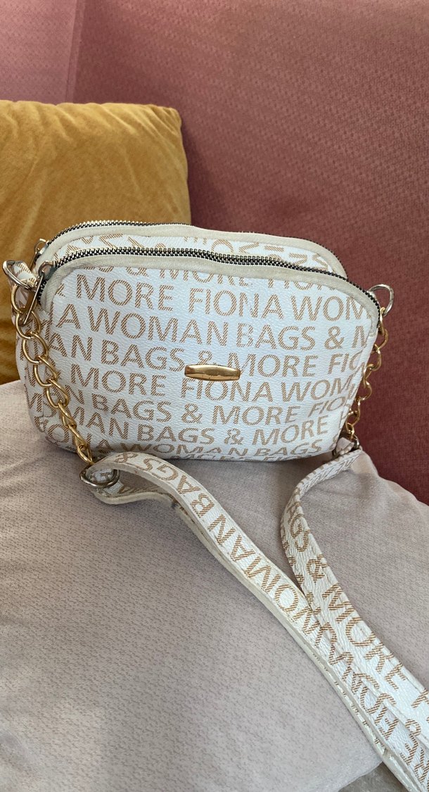 Zincir Detaylı Beyaz Baskılı Kadın Çanta - Görsel 2