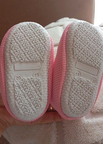 Nakışlı Pembemsi Kız Çocuk Ev Terliği - Görsel 3