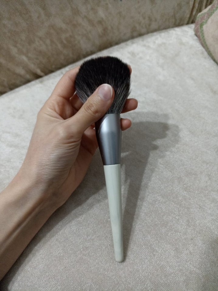 Beyaz Saplı Gri Makyaj Fırçası - Görsel 2