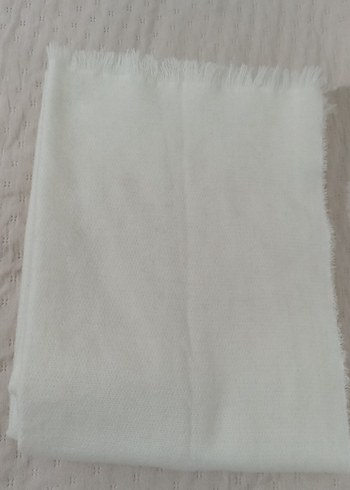 Kadın Beyaz Yün Atkı - Görsel 4