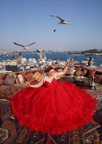 Kırmızı Uzun Kayık Yaka Kadın Abiye - Görsel 4