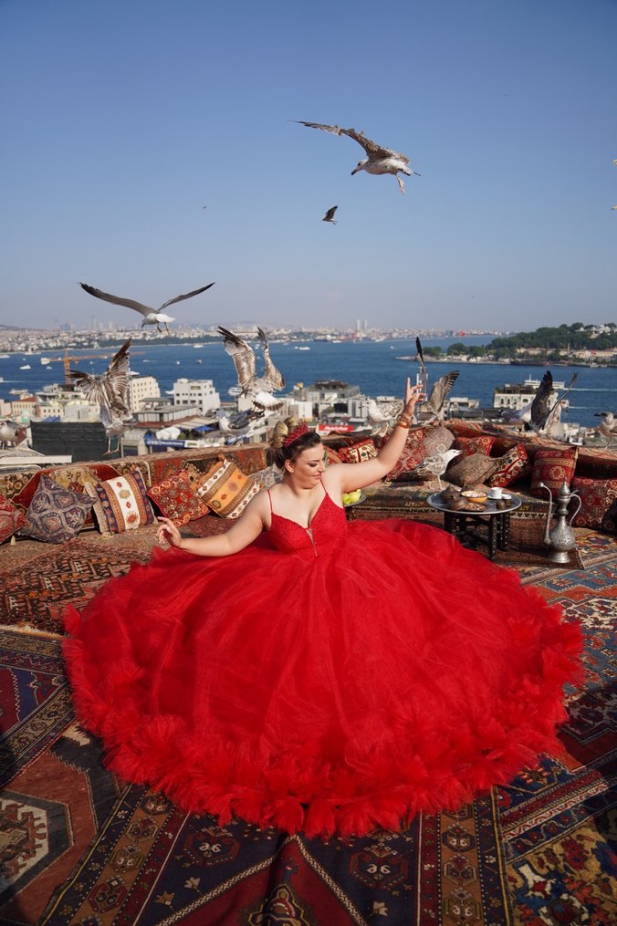 Kırmızı Uzun Kayık Yaka Kadın Abiye - Görsel 4