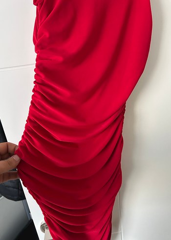Kırmızı Drapeli Uzun Kadın Abiye Elbise - Görsel 3