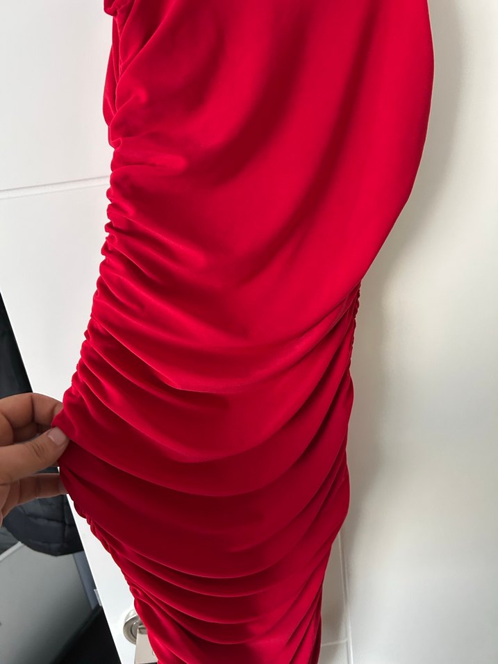 Kırmızı Drapeli Uzun Kadın Abiye Elbise - Görsel 3