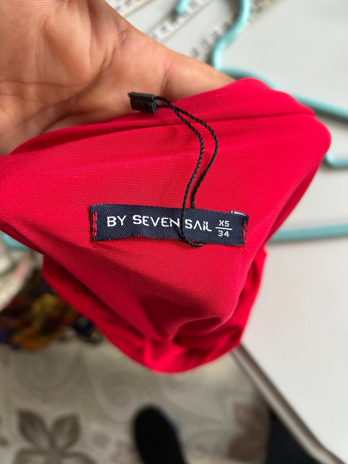 Kırmızı Drapeli Uzun Kadın Abiye Elbise - Görsel 4