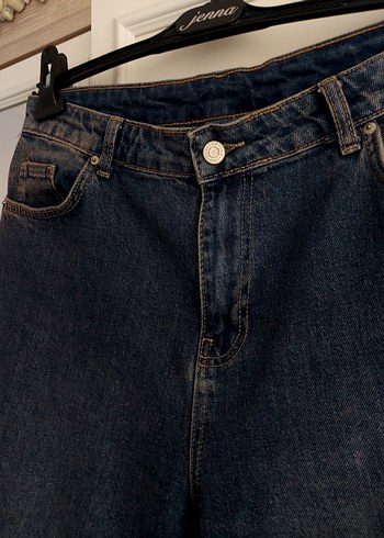 diğer Beden Mavi Altı Kesik Jean