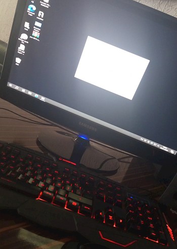 Kırmızı Işıklı Masaüstü Bilgisayar Seti - Görsel 2