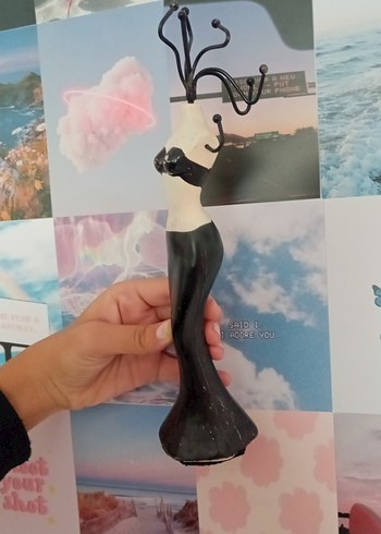 Mudo Concept Siyah Kadın Figürlü Dekoratif Biblo